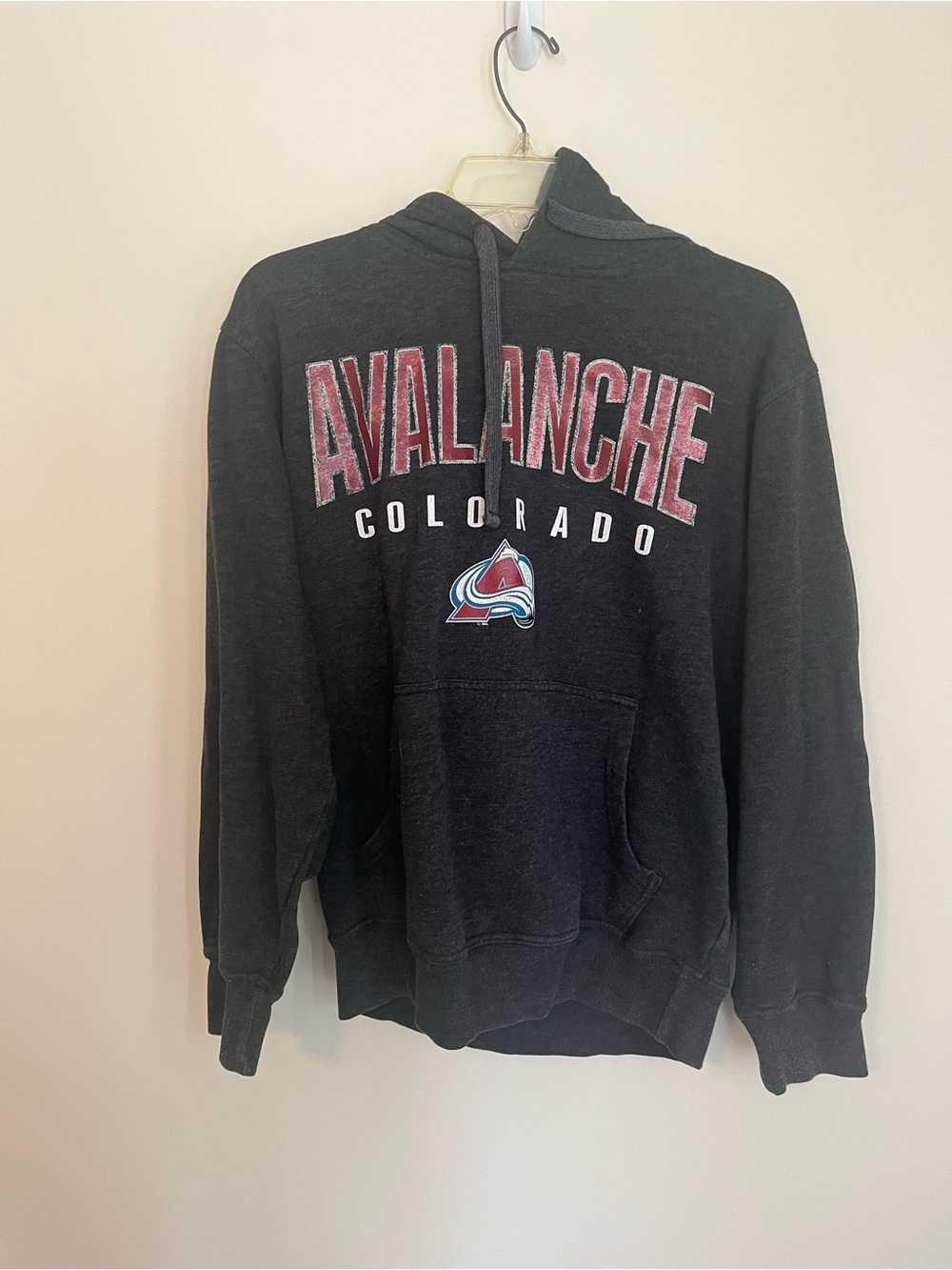 Colorado Avalanche Black Pullover Hoodie